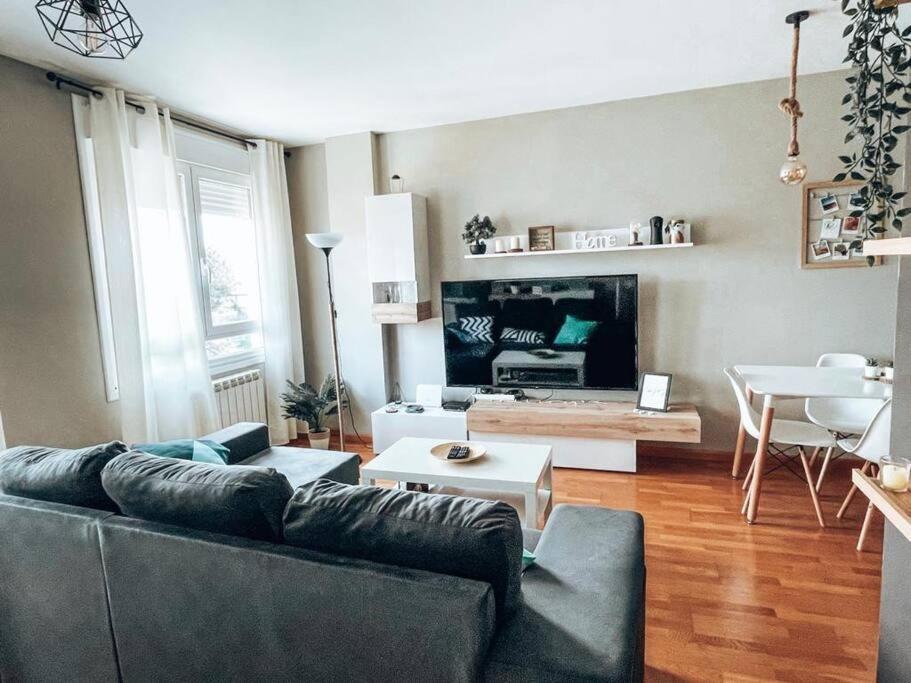 Apartamento Cemba Ponferrada Zewnętrze zdjęcie